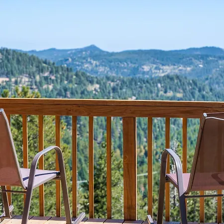 Mountain View Apartment Near Downtown & Hiking